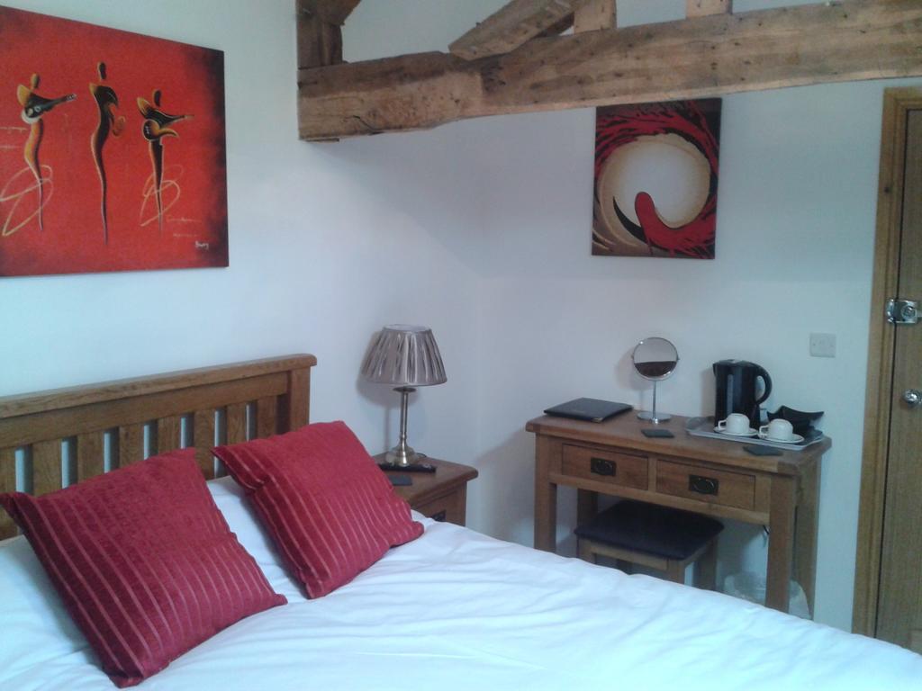 The Bear Rhayader Quarto foto